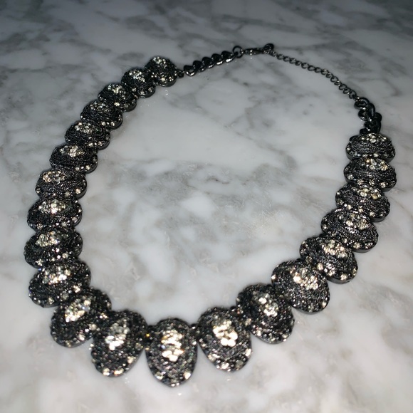 Zara Necklace - Picture 1 of 5